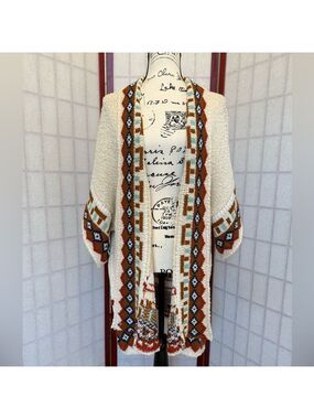 Soft Kimono Style Sweater - EUC - O/S fits most